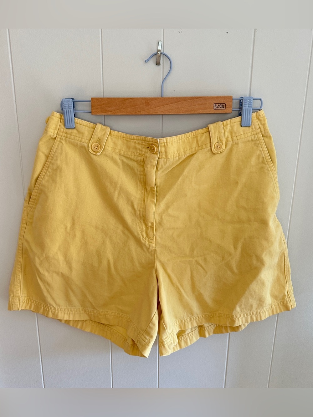 Lauren Ralph Lauren 90s yellow chino shorts